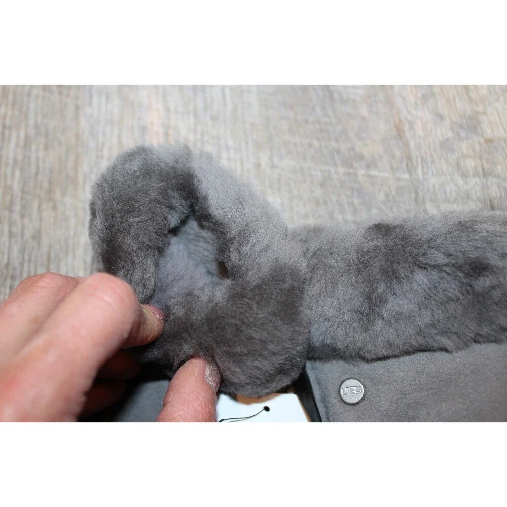 UGG SUEDE FUR LINED MITTENS NEW GRAY SZ 4/6 UNISEX GIRLS BOYS $95